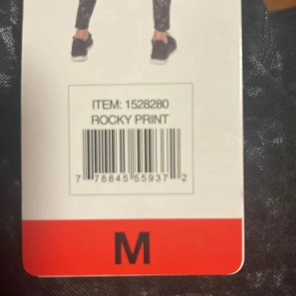 Tuff Athletics Black Rocky Print High Rise UPF 40+ Active Leggings Small New - Picture 6 of 9